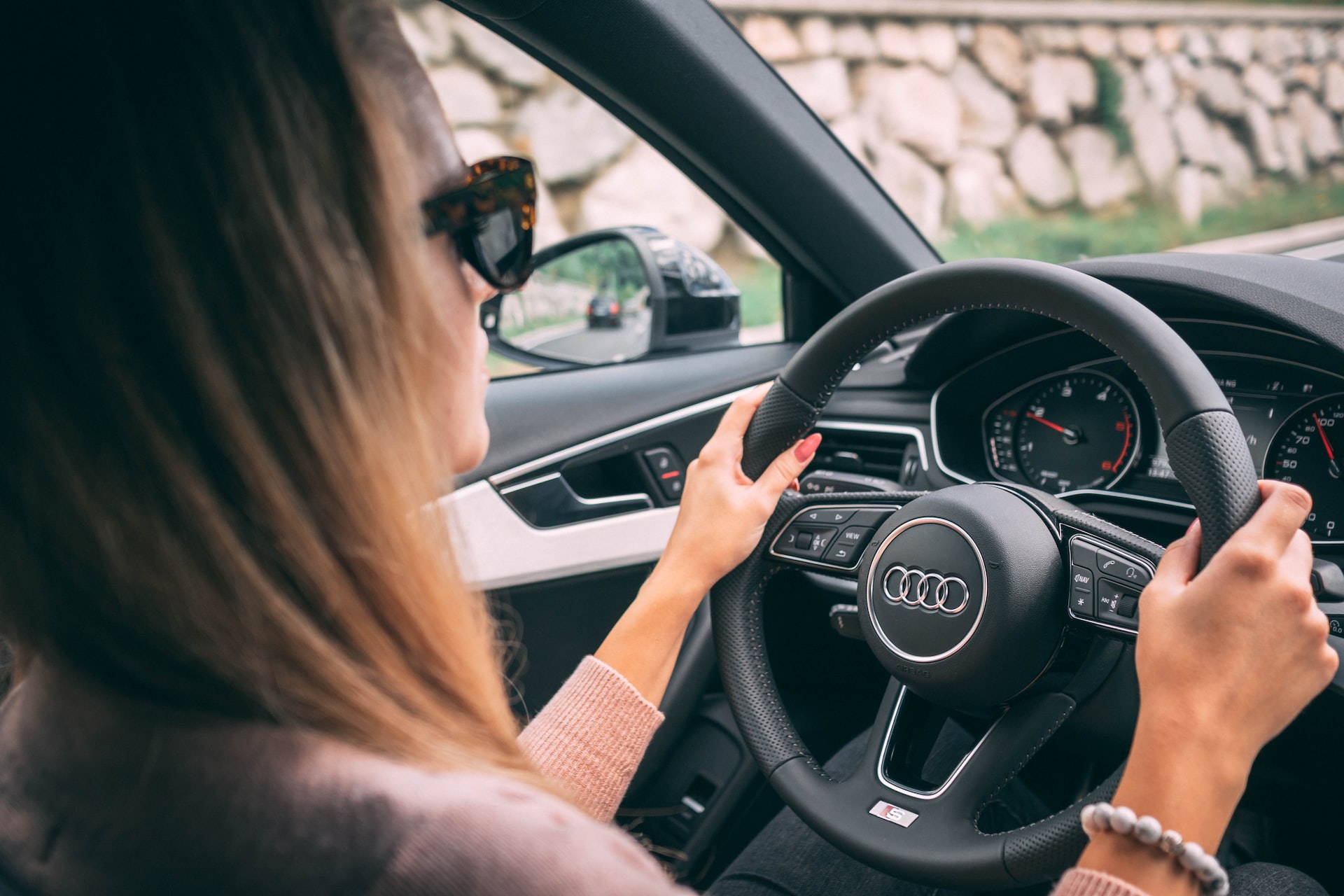What to Consider Before Enrolling in an Intensive Driving Course